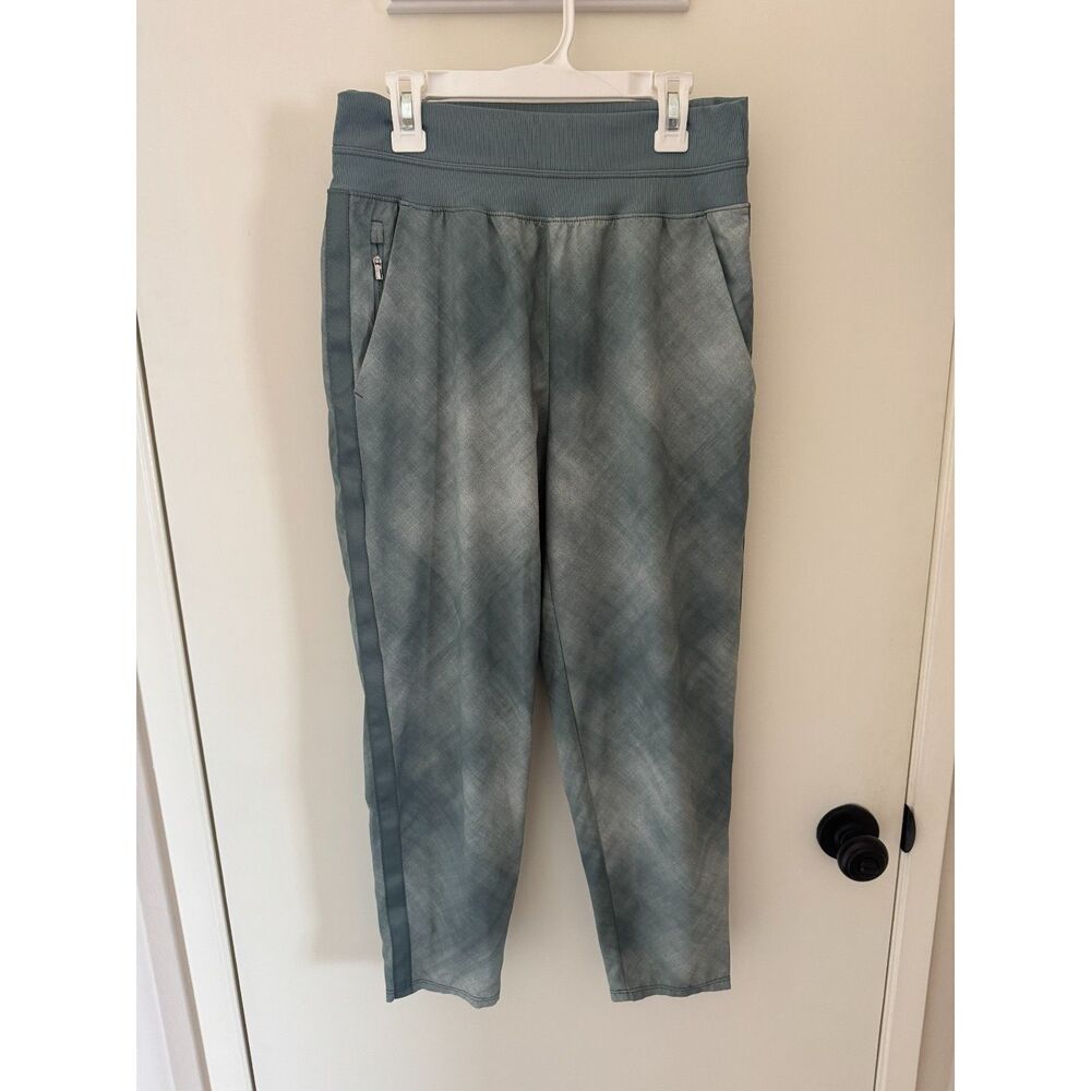 Athleta Nolita Slim Tapered Printed Crop Pant Size 4 Green Lightweight Denali